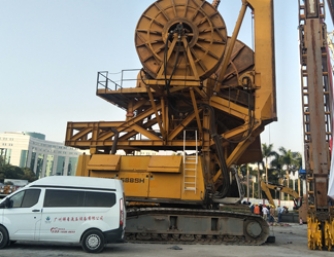 寶峨BC40(利勃海爾885底盤(pán))，整車(chē)液壓維修